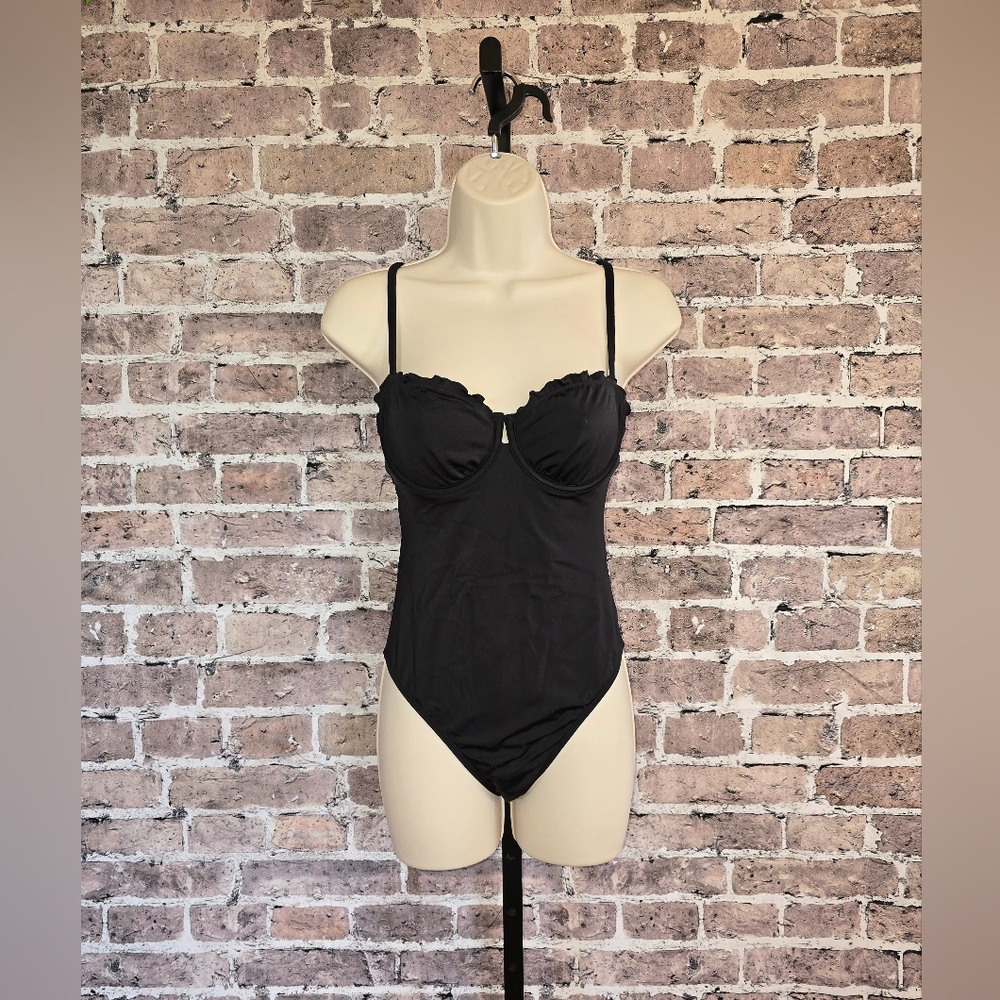 VENUS Underwire Black Swimsuit